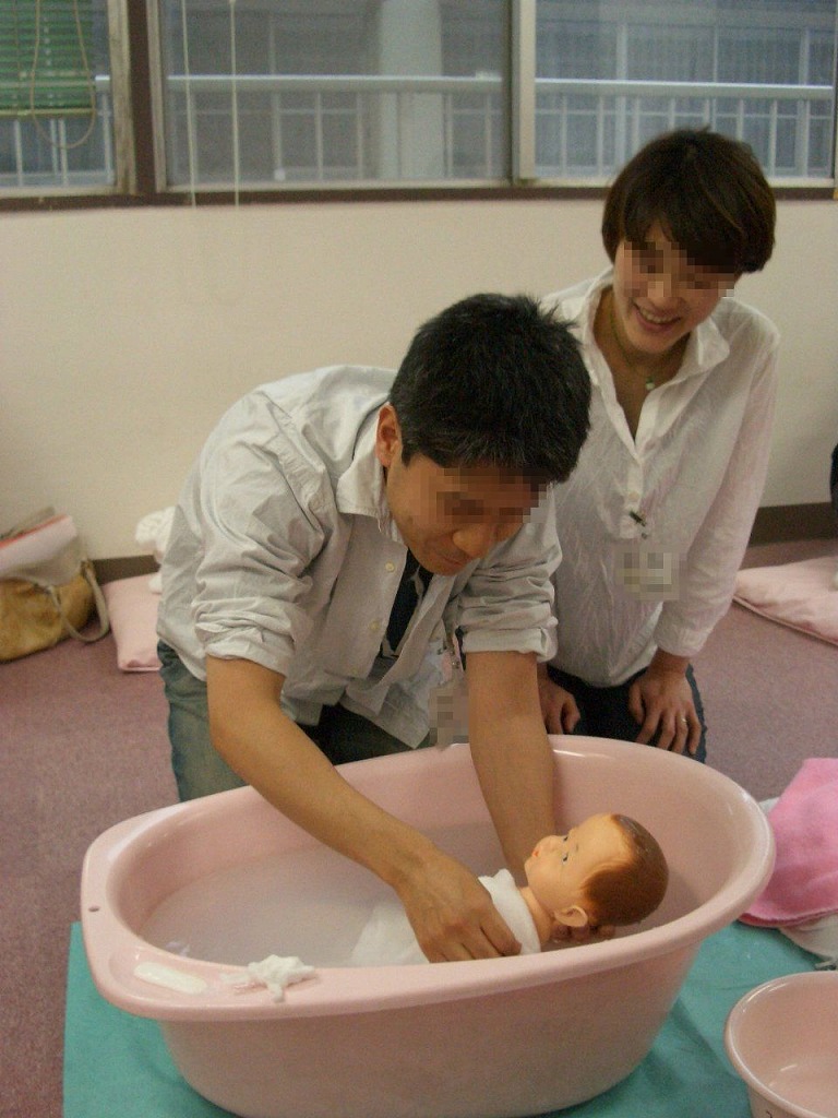 http://www.shintoko.jp/engblog/archives/images/2007/04/070428_hahaoyagakkyu01.jpg