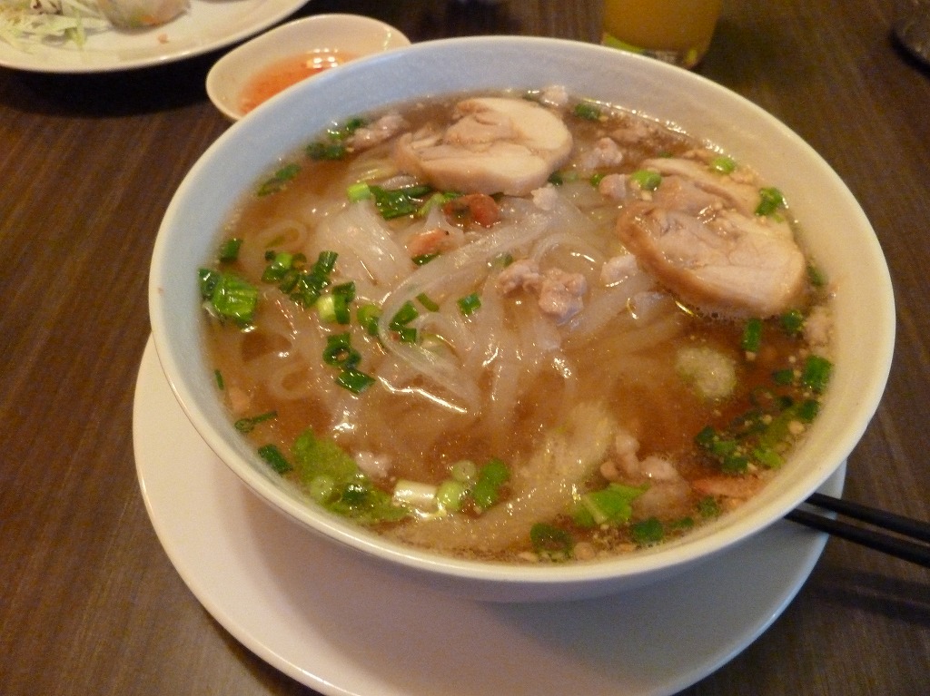 http://www.shintoko.jp/engblog/archives/images/2011/04/110409_thaifood152.jpg
