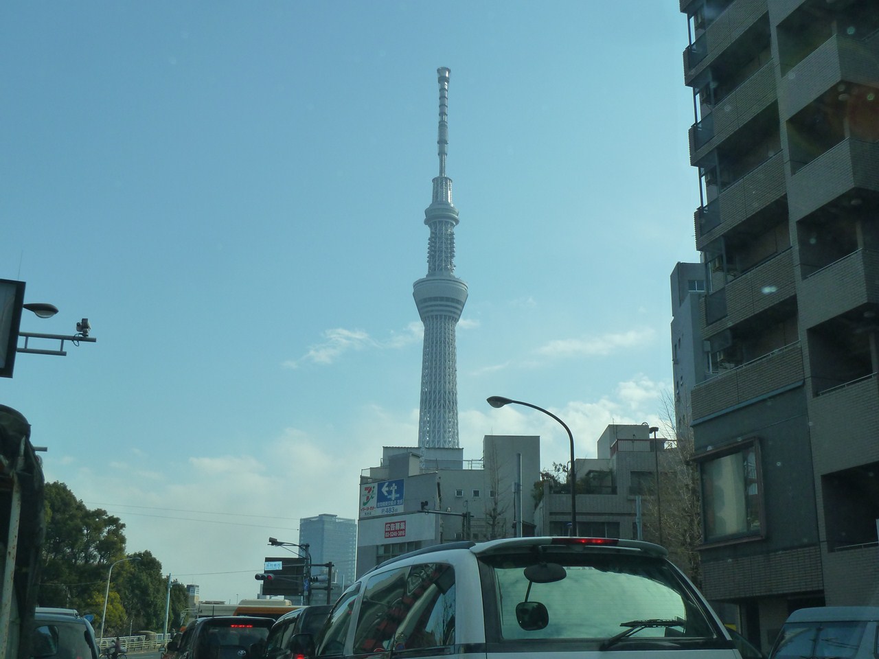 http://www.shintoko.jp/engblog/archives/images/2012/01/120102_tokyoskytree356.jpg