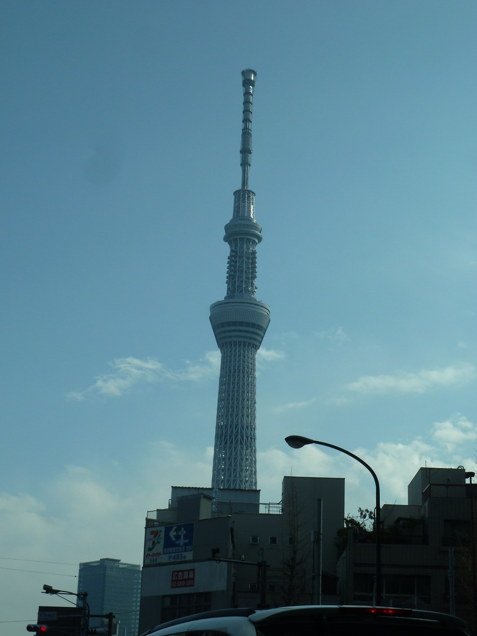 http://www.shintoko.jp/engblog/archives/images/2012/01/120102_tokyoskytree357.jpg