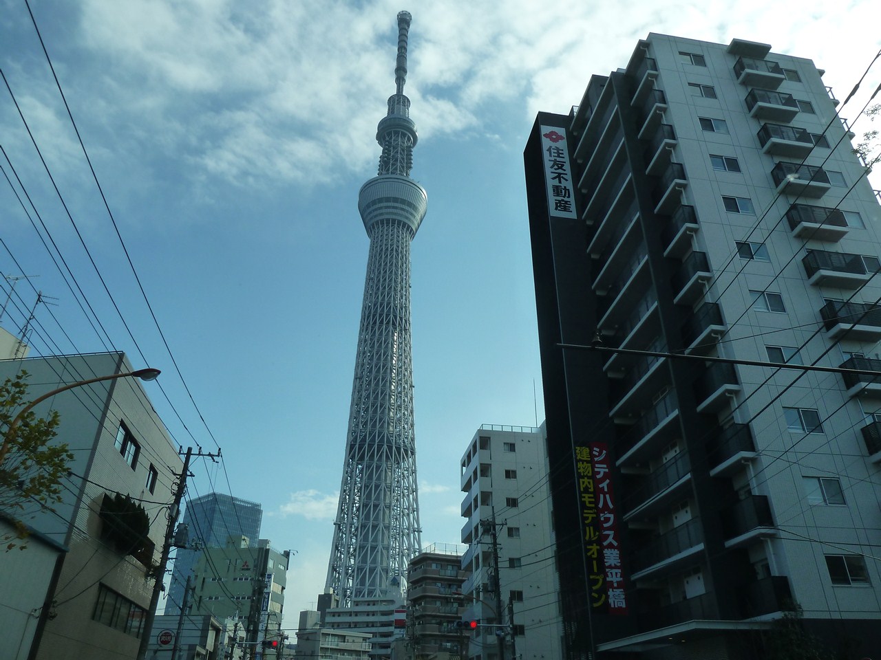 http://www.shintoko.jp/engblog/archives/images/2012/01/120102_tokyoskytree359.jpg