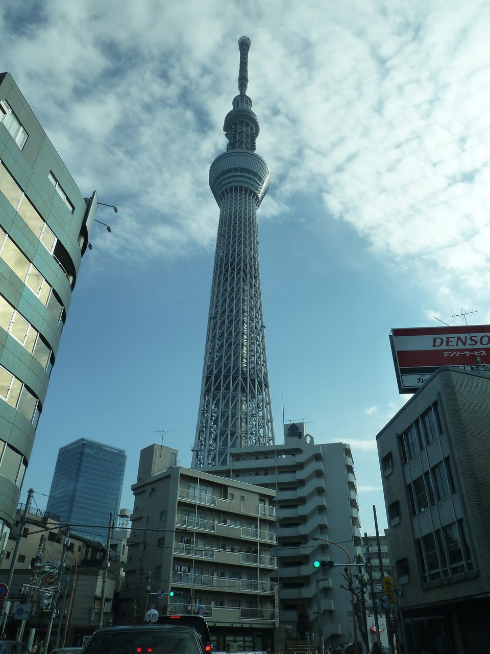 http://www.shintoko.jp/engblog/archives/images/2012/01/120102_tokyoskytree361.jpg