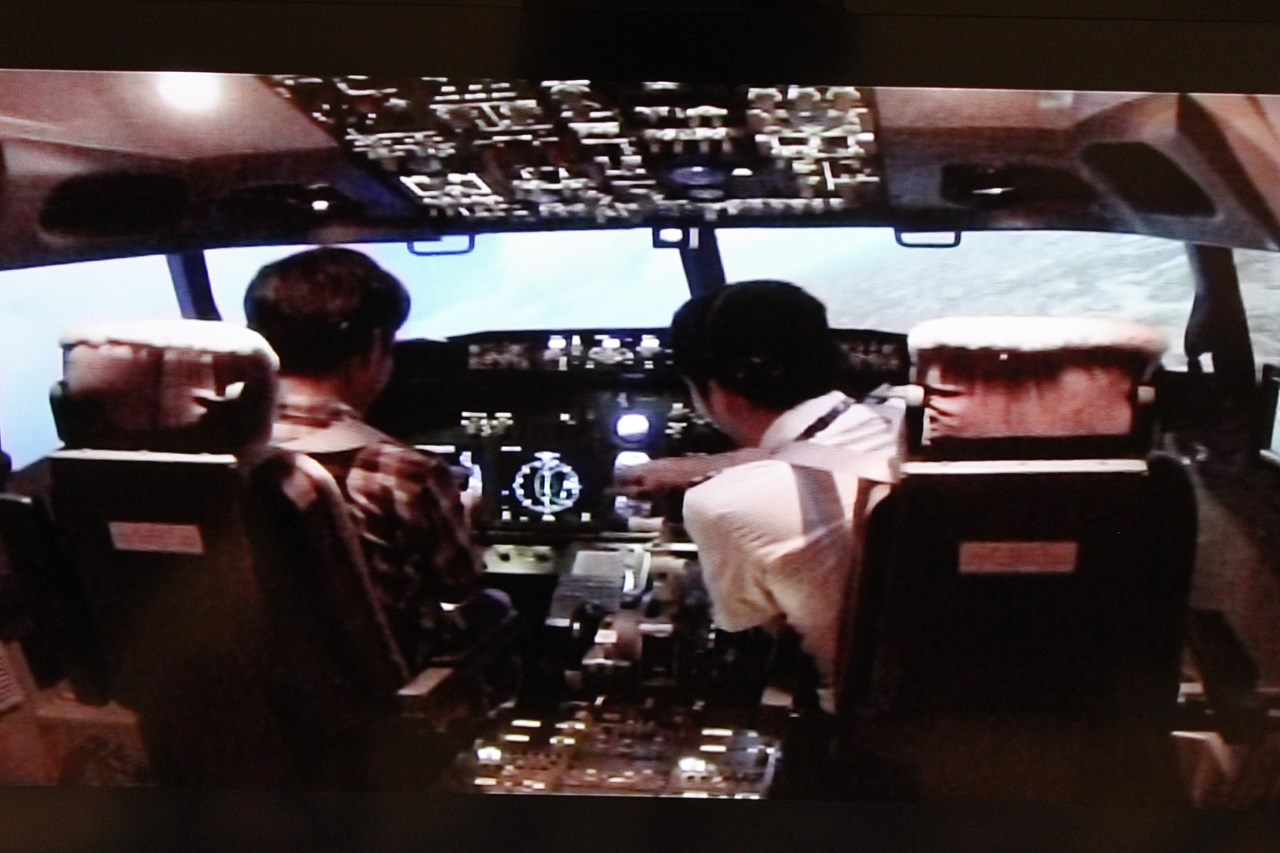 http://www.shintoko.jp/engblog/archives/images/2013/05/130519_flightexperience4403.jpg