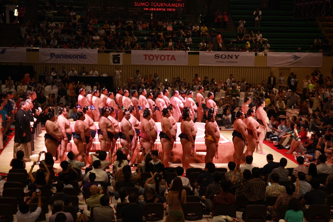 http://www.shintoko.jp/engblog/archives/images/2013/08/130824_sumotournamentjakarta_5158.jpg