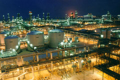 110417_qatar-gas-extraction-700.jpg