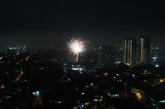 130101_fireworksjakarta575.jpg